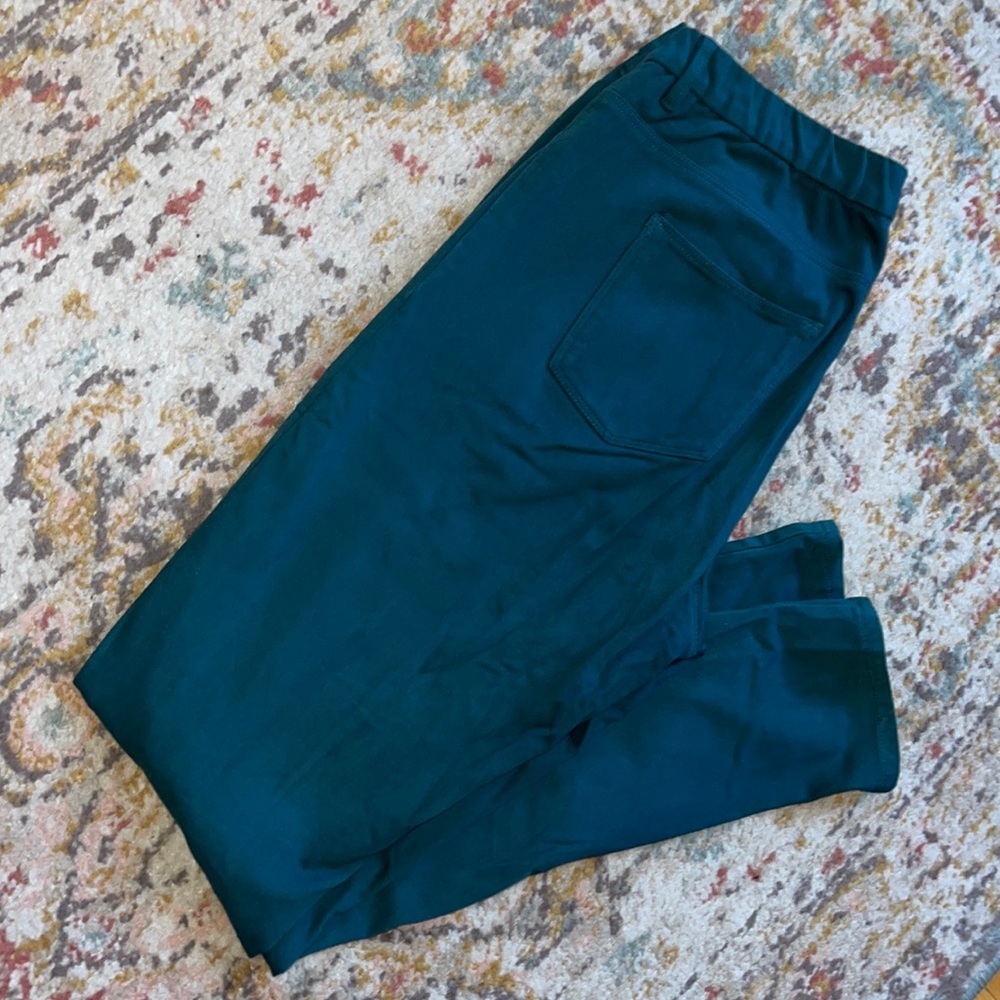 Uniqlo “Jeans” more like Jeggings - Emerald